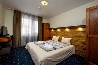 Отель Kap House Family Hotel Банско Двухместный номер с 1 двуспальной или 2 отдельными кроватями - Бесплатное посещение спа-салона-10